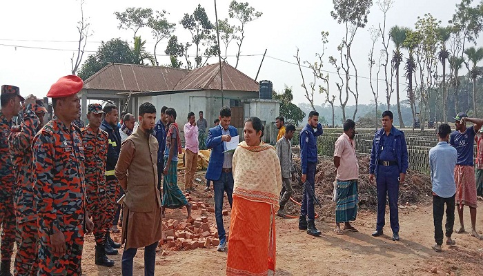 ফরিদগঞ্জে অবৈধ ইটভাটা বন্ধ করল প্রশাসন