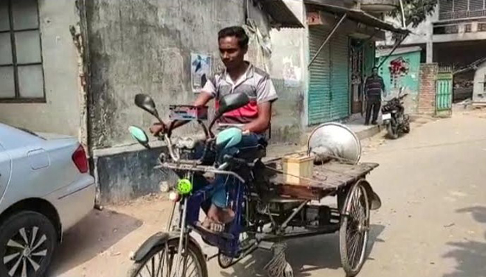 নিপাহ ভাইরাসের আতঙ্ক সচেতনতায় শার্শায় মাইকিং 