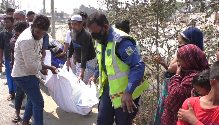 রূপগঞ্জে ট্রাকের ধাক্কায় মোটরসাইকেল আরোহী নারী নিহত, স্বামী আহত 