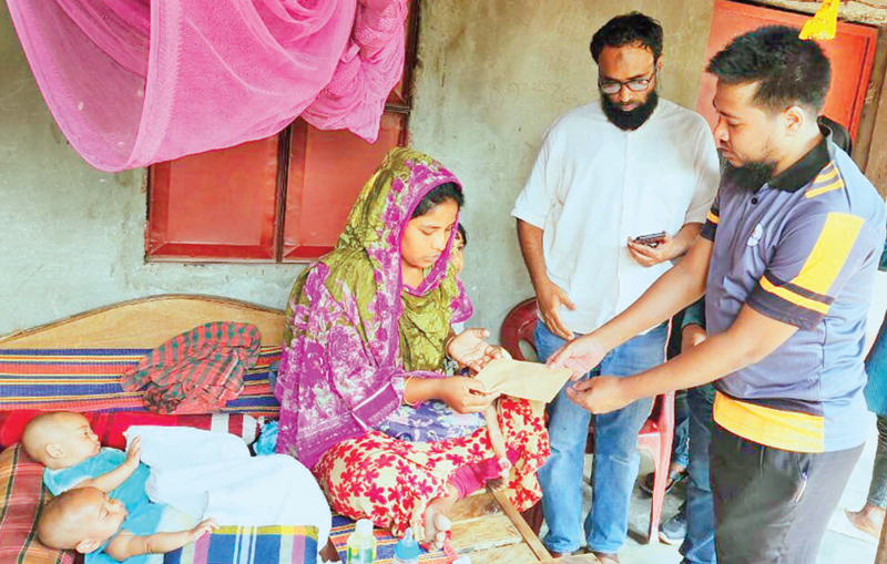 তিন কন্যার মাকে প্রতিমন্ত্রী পলকের সহযোগিতা