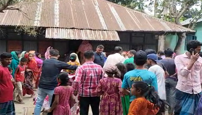 চাঁদপুরের শাহরাস্তিতে বিদ্যুৎস্পৃষ্ট হয়ে ভাই-বোনের মৃত্যু