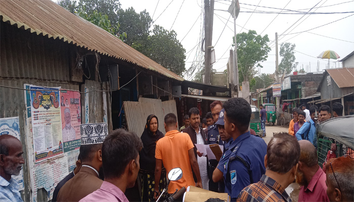 কালিহাতীতে আদালতের আদেশ অমান্য করে দোকান ঘর দখলের চেষ্টা