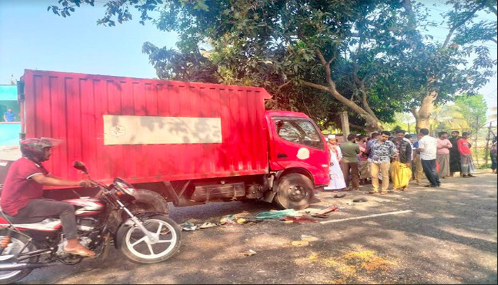 সাঁথিয়ায় পিকআপ ভ্যান ও সিএনজির মুখোমুখি সংঘর্ষে নিহত ২