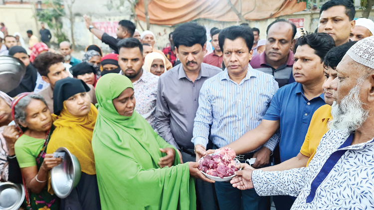 রূপগঞ্জে রংধনু গ্রুপের উদ্যোগে ৫ হাজার পরিবারের মধ্যে গোশত বিতরণ