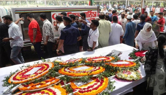 ডা. জাফরুল্লাহকে শ্রদ্ধা জানাতে গণস্বাস্থ্য কেন্দ্রে মানুষের ঢল