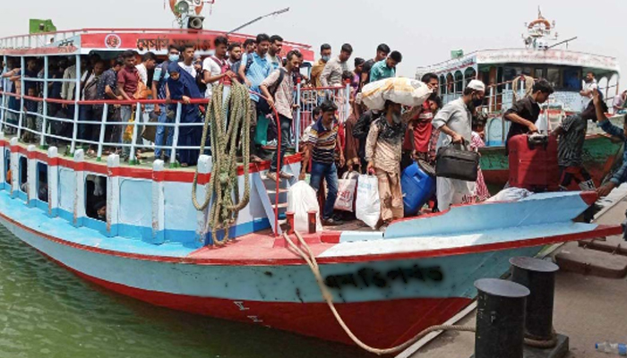 ১৫ ঘণ্টা পর দৌলতদিয়া-পাটুরিয়া লঞ্চ চলাচল শুরু