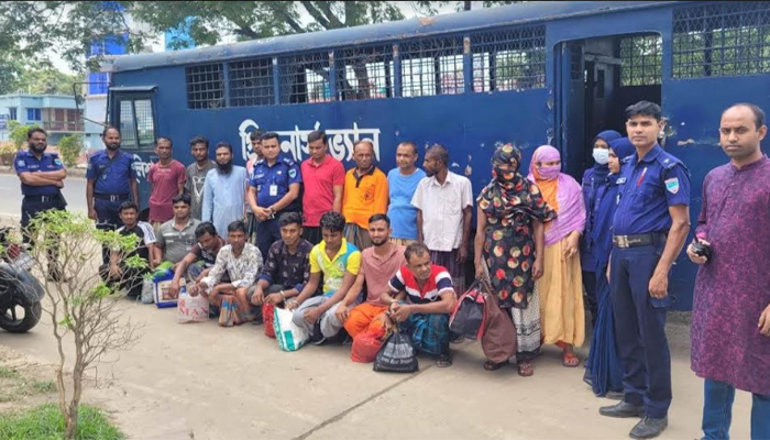 বেনাপোলে পুলিশের অভিযানে সাজাপ্রাপ্ত আসামিসহ গ্রেফতার ১৮