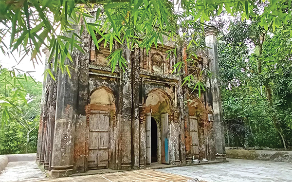 শরীয়তপুরের নাগেরপাড়ায় জিনের মসজিদ ধ্বংসের পথে