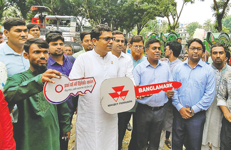 শেখ হাসিনার নেতৃত্বে স্মার্ট হচ্ছে প্রযুক্তিনির্ভর কৃষি