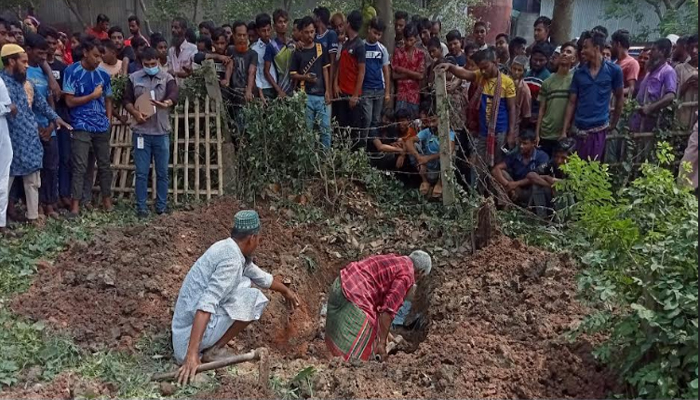 শেরপুরে আদালতের নির্দেশে ৫ মাস পর কবর থেকে কিশোরের লাশ উত্তোলন