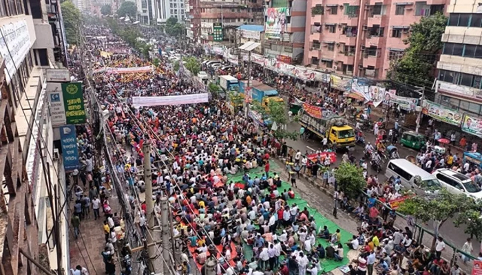 নয়াপল্টনে চলছে বিএনপির জনসমাবেশ 