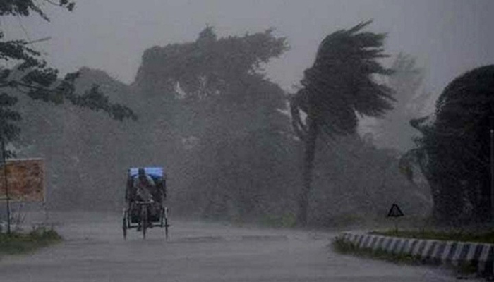 ৯ জেলায় ঘণ্টায় ৪৫ থেকে ৬০ কি.মি. বেগে ঝড়ের পূর্বাভাস 