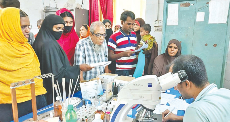 বৈকালিক স্বাস্থ্যসেবায় রোগীদের ভিড়