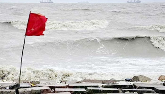 ১১ জেলায় ঝড়ের শঙ্কা, সমুদ্রবন্দরে ৩ নম্বর সতর্ক সংকেত