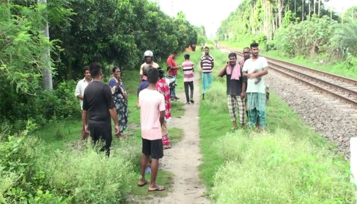 নাটোরে ট্রেনে কাটা পড়ে অজ্ঞাত নারীর মৃত্যু