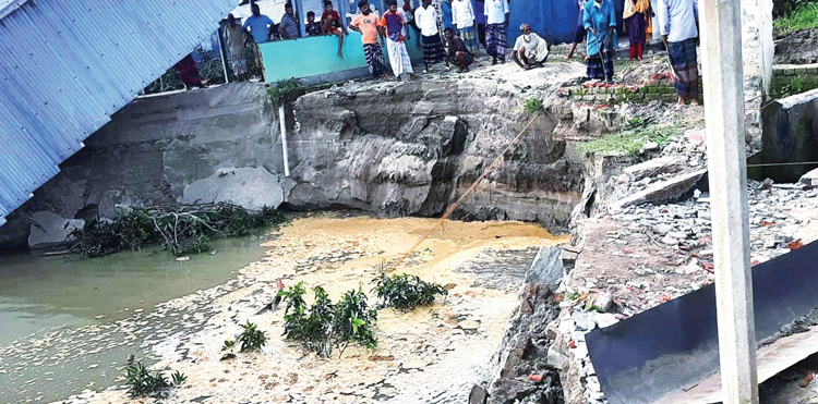 জামালপুরে ব্রহ্মপুত্রের ভাঙন