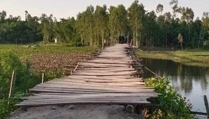 ভোট আসলে বলে ব্রিজ হবে, নির্বাচিত হয়ে কেউ কথা রাখেনি