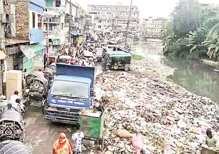 চট্টগ্রাম নগরী যেন এডিস মশার ভাগাড়!