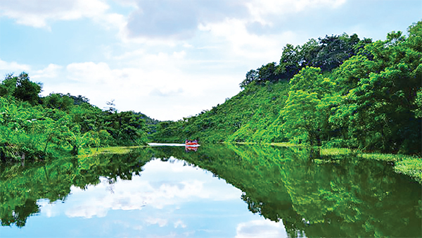 রূপে অপরূপ বাংলার প্রকৃতি