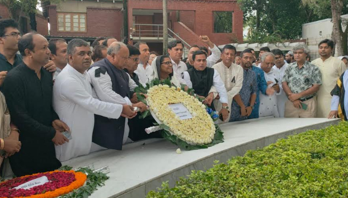 টুঙ্গিপাড়ায় শোকাবহ আগস্টের মাসব্যাপী কর্মসূচি শুরু