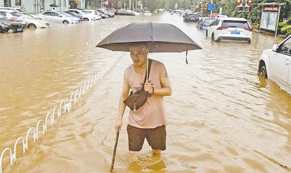 চীনে বৃষ্টির রেকর্ড, মৃত্যু ২০