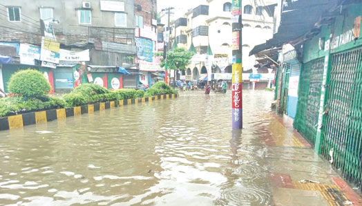 দ্বিতীয় দিনেও জলমগ্ন বন্দর নগরী চট্টগ্রাম