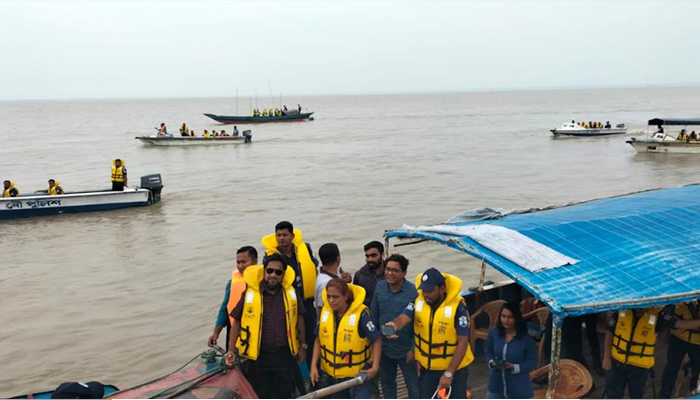 নৌ-পথের নিরাপত্তায় পদ্মা-মেঘনায় বিশেষ অভিযান