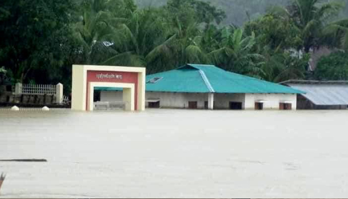 প্রবল বর্ষণে ক্ষতিগ্রস্ত রাঙামাটির ৬৪ প্রাথমিক