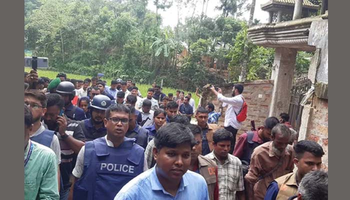 কুলাউড়ায় জঙ্গি আস্তানা থেকে অস্ত্র ও বিস্ফোরক উদ্ধার