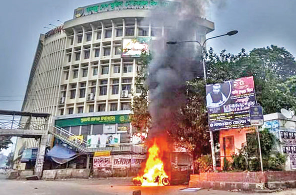 আবার সন্ত্রাসী চরিত্রে জামায়াত-শিবির