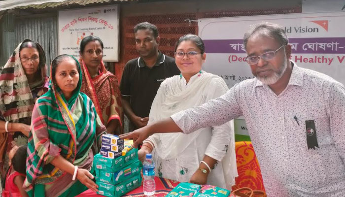 ভান্ডারিয়ায় দক্ষিণ শিয়ালকাঠী গ্রামকে স্বাস্থ্যসম্মত গ্রাম ঘোষণা