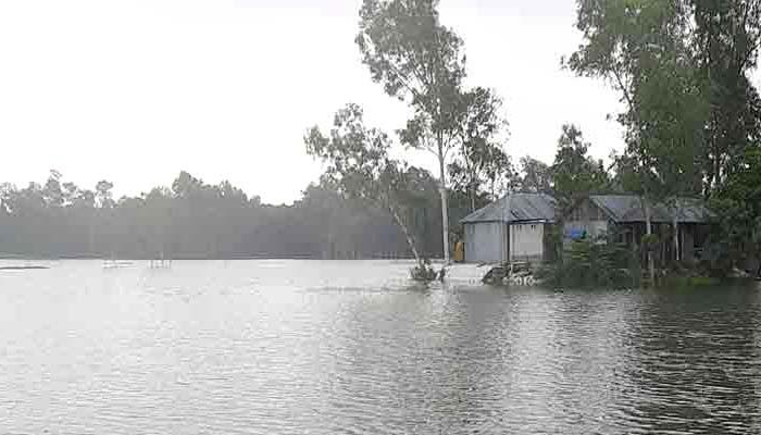 যমুনা নদীর পানি ফের বাড়ছে সিরাজগঞ্জে বন্যার আশংকা 