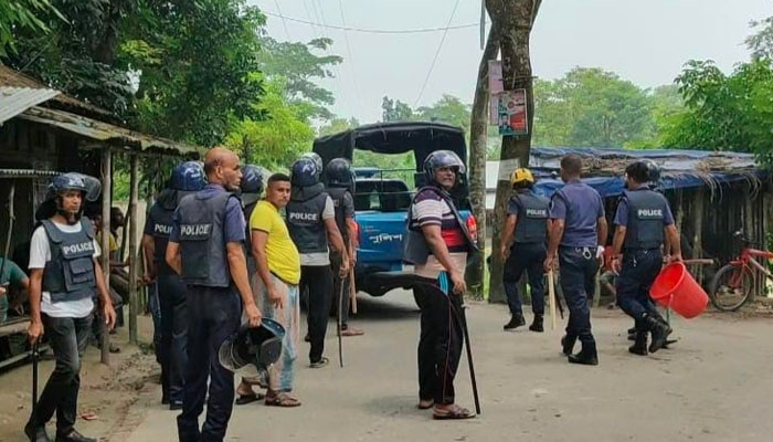 দশমিনায় পুলিশ-বিএনপি সংঘর্ষ, ৩ পুলিশ সদস্যসহ আহত ১৩