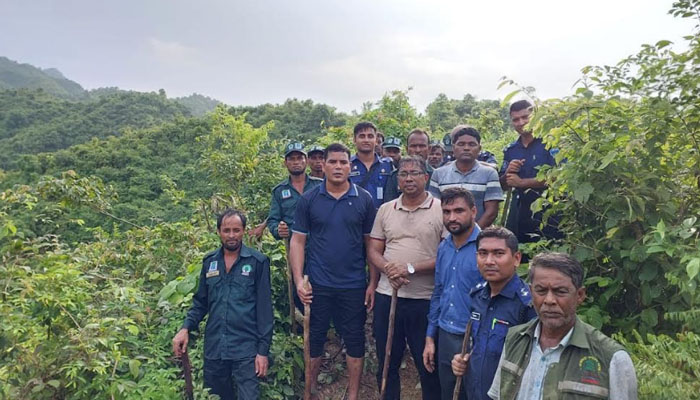 টেকনাফে পাহাড় ঘিরে পুলিশের 'ব্লক রেইড'