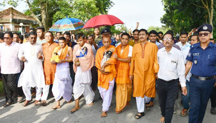 কাহারোলে ২৫১ বছরের পুরনো ঐতিহ্য শ্রীশ্রী কান্তজীউ’র যুগল বিগ্রহ আজ 