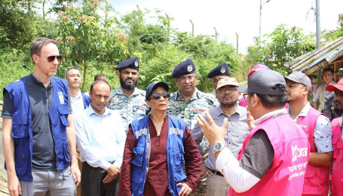 রোহিঙ্গা ক্যাম্প পরিদর্শনে জাতিসংঘের সহকারী মহাসচিব