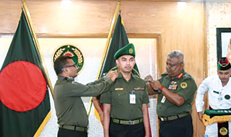 ২৮ জন উপ-পরিচালককে র‌্যাঙ্ক ব্যাজ পরালেন আনসার-ভিডিপির মহাপরিচালক