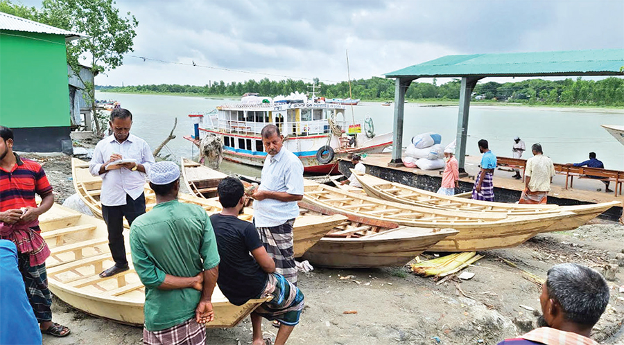 জৌলুস হারাচ্ছে পটুয়াখালীর ডিঙি নৌকার হাট