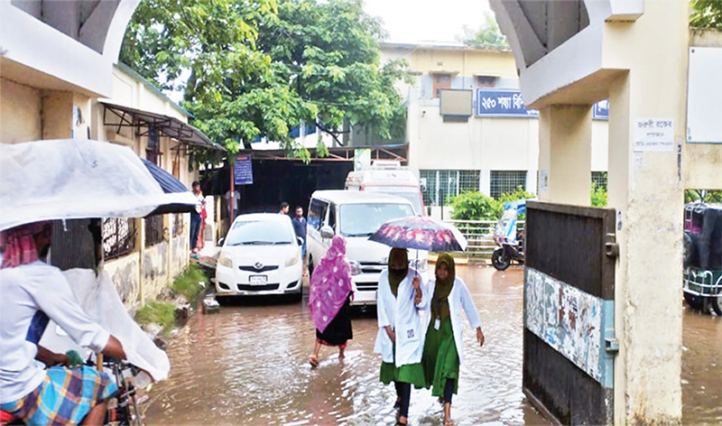 কুষ্টিয়া শহরজুড়ে জলাবদ্ধতা