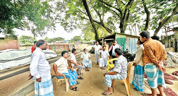 ট্রলারসহ ১৭ মাঝিমাল্লা ২২ দিন ধরে নিখোঁজ