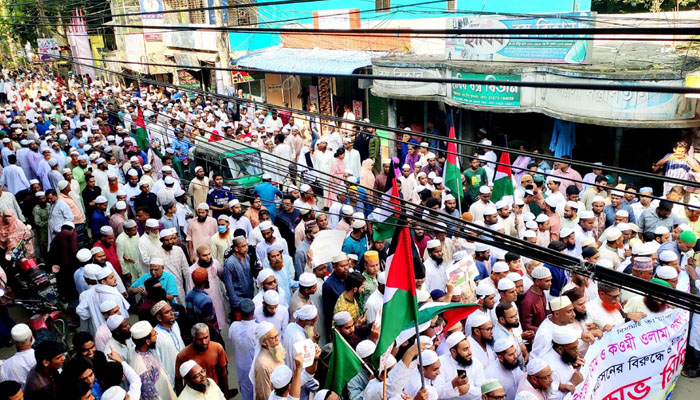 টাঙ্গাইলে তৌহিদী জনতার বিক্ষোভ, ইসরায়েলের প্রধানমন্ত্রীর কুশপুতুল দাহ