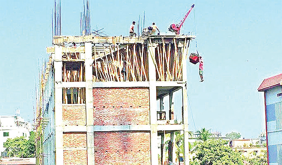 ঝুঁকিপূর্ণ পরিবেশে কাজ করেন ৭৮ শতাংশ শ্রমিক