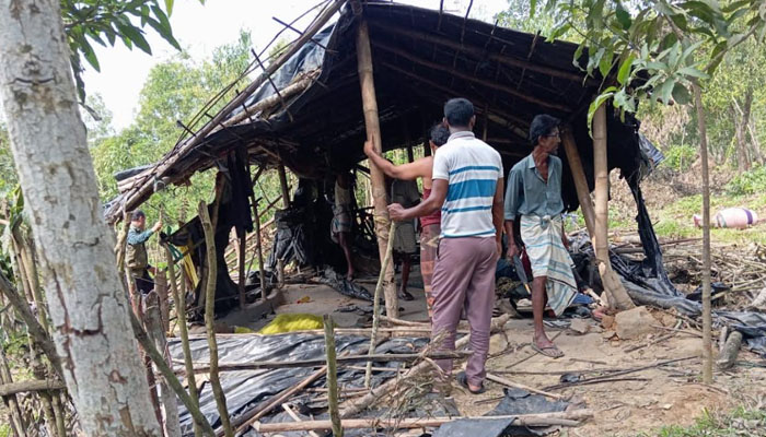 কক্সবাজার উত্তর বনবিভাগের অভিযানে বনভূমি জমি দখলমুক্ত 