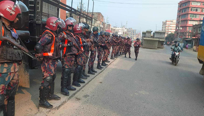 অবরোধে ঢাকায় ২৭ প্লাটুন বিজিবি মোতায়েন