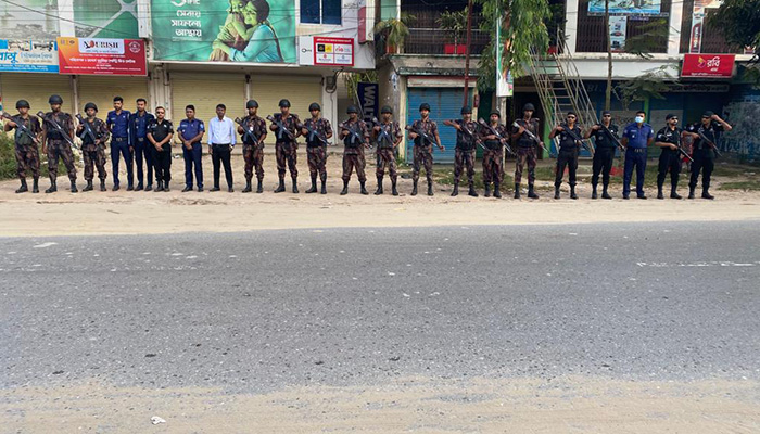 নাশকতা ঠেকাতে কক্সবাজারজুড়ে আইনশৃংখলা বাহিনীর তৎপরতা 