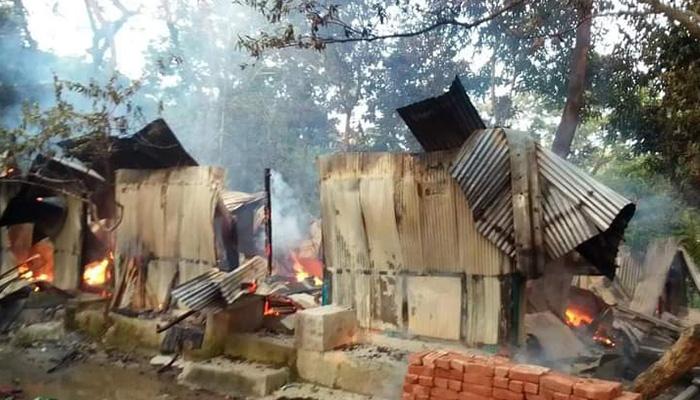 সোনাগাজীতে আগুনে পুড়ে ছাই হলো দুটি ঘর