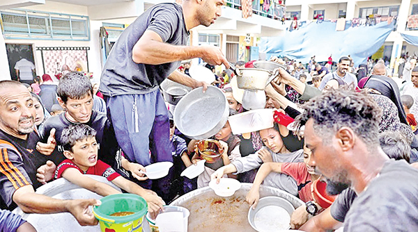 দুই টুকরো রুটির জীবন