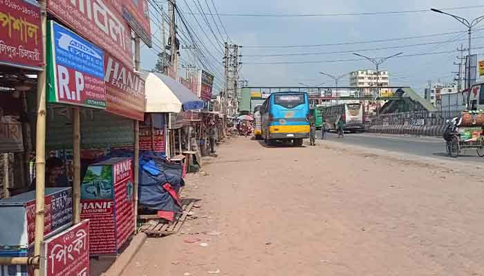 তৃতীয় দফার অবরোধে সাভারে সীমিত যান চলাচল