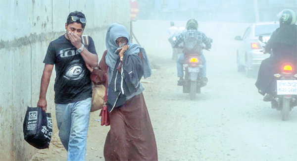 কর্মকর্তাদের সন্তানরা বিদেশে তাই বায়ুদূষণ নিয়ে মাথাব্যথা নেই