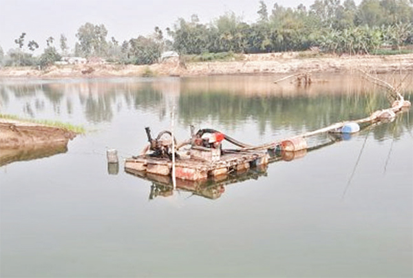 ৫০ গ্রামের লাখো মানুষের দুঃখ বালু নদ